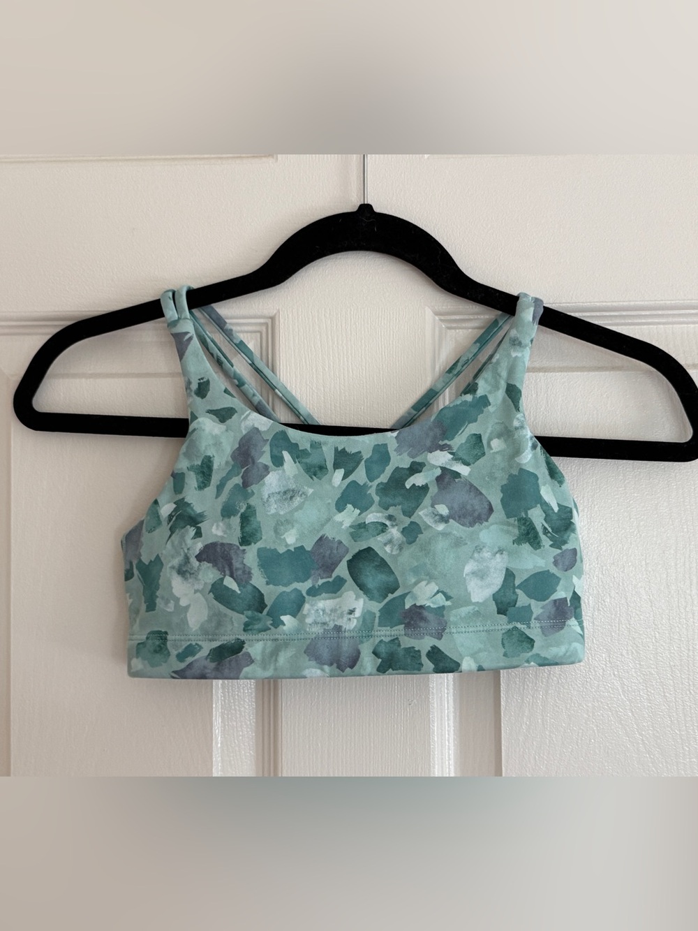 Athleta Girl strapy criss cross back sports bra, Size 12